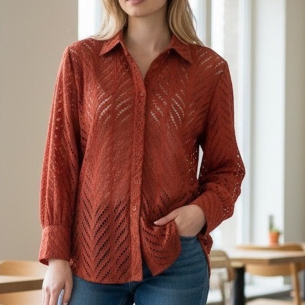 Chico's Poplin‎ Cutwork Long Sleeve Button Down Shirt Women's Size 8 100% Cotton